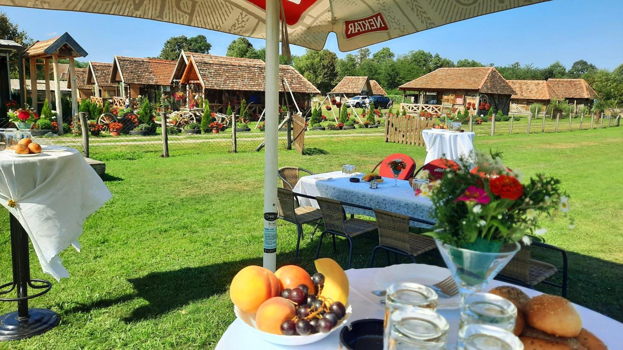 Etno Selo Eden Hotel Zeravacki Potok Cameră foto