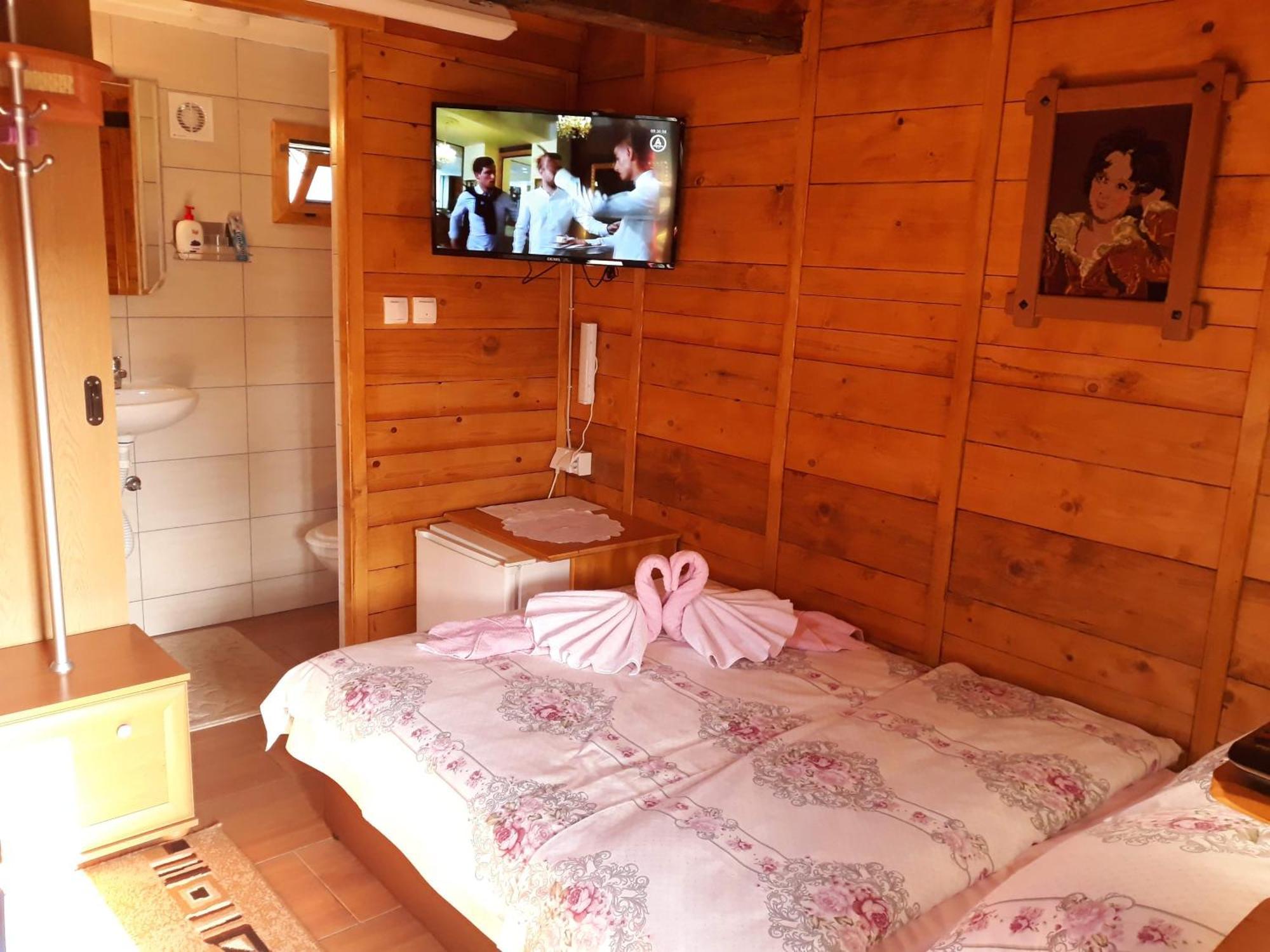 Etno Selo Eden Hotel Zeravacki Potok Cameră foto